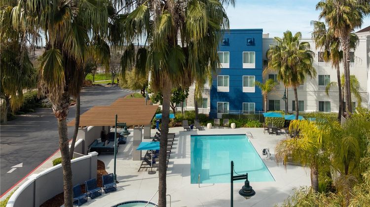 Hampton Inn & Suites Sacramento Airport Pool