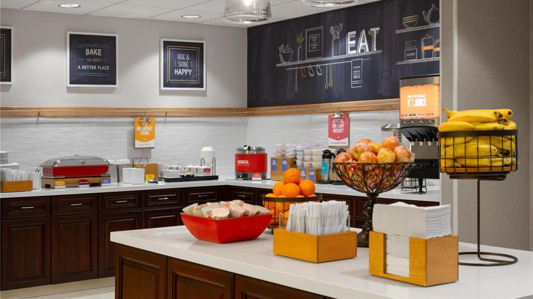 Hampton Inn & Suites Sacramento Airport Restaurant