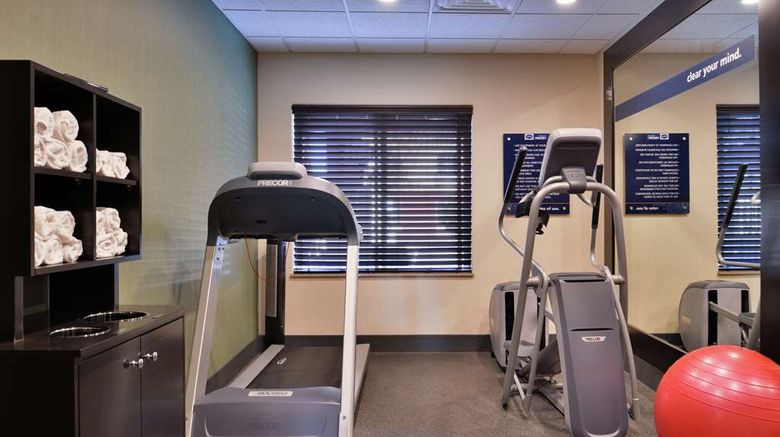 <b>Hampton Inn & Suites Woodland Health</b>. Images powered by <a href="https://iceportal.shijigroup.com/" title="IcePortal" target="_blank">IcePortal</a>.