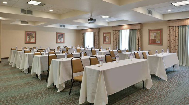 <b>Hampton Inn & Suites Woodland Meeting</b>. Images powered by <a href="https://iceportal.shijigroup.com/" title="IcePortal" target="_blank">IcePortal</a>.