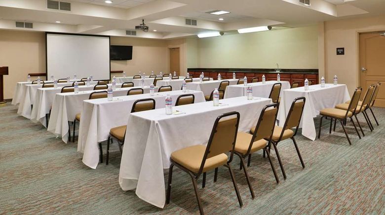 <b>Hampton Inn & Suites Woodland Meeting</b>. Images powered by <a href="https://iceportal.shijigroup.com/" title="IcePortal" target="_blank">IcePortal</a>.