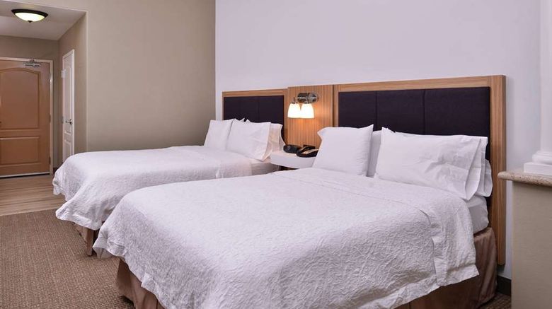 <b>Hampton Inn & Suites Woodland Room</b>. Images powered by <a href="https://iceportal.shijigroup.com/" title="IcePortal" target="_blank">IcePortal</a>.