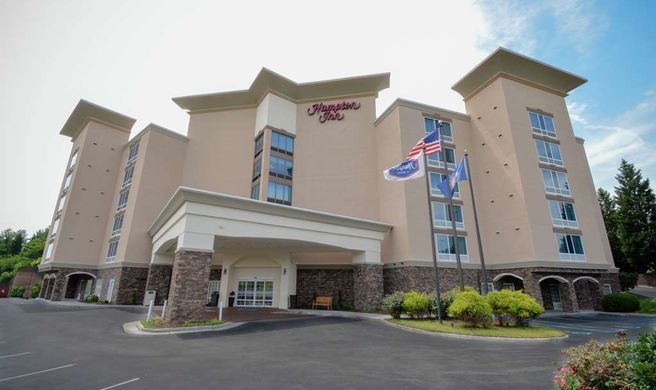 Hampton Inn-Salem Exterior