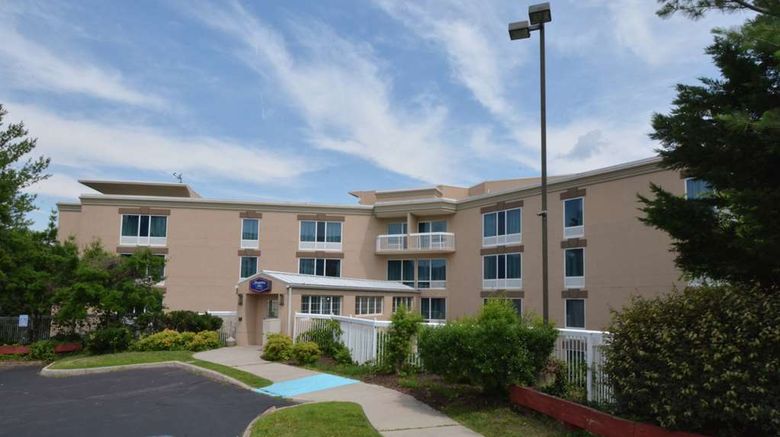 <b>Hampton Inn-Salem Exterior</b>. Images powered by <a href="https://iceportal.shijigroup.com/" title="IcePortal" target="_blank">IcePortal</a>.
