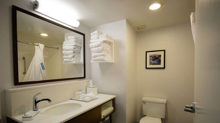 Hampton Inn-Salem Room