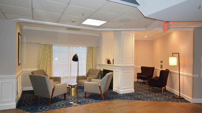 <b>Hampton Inn-Salem Lobby</b>. Images powered by <a href="https://iceportal.shijigroup.com/" title="IcePortal" target="_blank">IcePortal</a>.