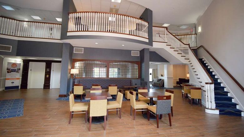 <b>Hampton Inn-Salem Lobby</b>. Images powered by <a href="https://iceportal.shijigroup.com/" title="IcePortal" target="_blank">IcePortal</a>.