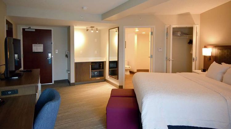 Hampton Inn-Salem Room