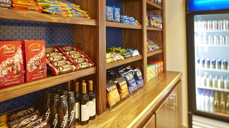 <b>Hampton Inn San Diego/Mission Valley Restaurant</b>. Images powered by <a href="https://iceportal.shijigroup.com/" title="IcePortal" target="_blank">IcePortal</a>.