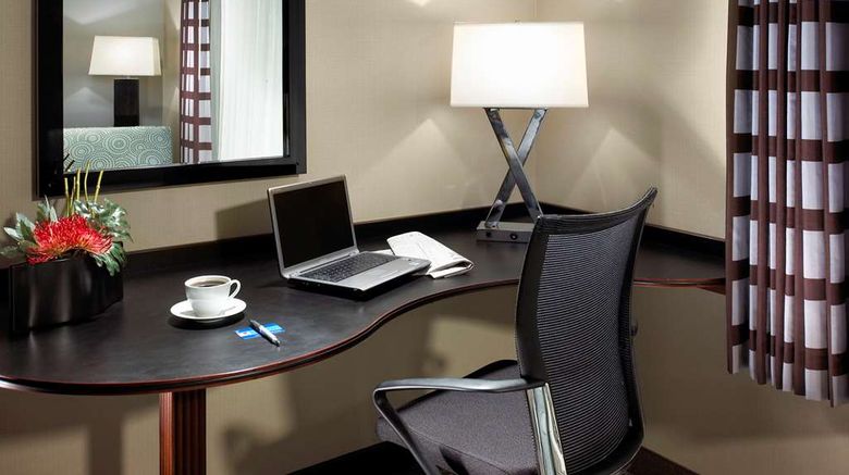 <b>Hampton Inn San Diego/Mission Valley Room</b>. Images powered by <a href="https://iceportal.shijigroup.com/" title="IcePortal" target="_blank">IcePortal</a>.