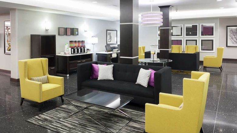 <b>Hampton Inn by Hilton Downtown Lobby</b>. Images powered by <a href="https://iceportal.shijigroup.com/" title="IcePortal" target="_blank">IcePortal</a>.