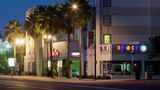 <b>Hampton Inn by Hilton Downtown Exterior</b>. Images powered by <a href="https://iceportal.shijigroup.com/" title="IcePortal" target="_blank">IcePortal</a>.