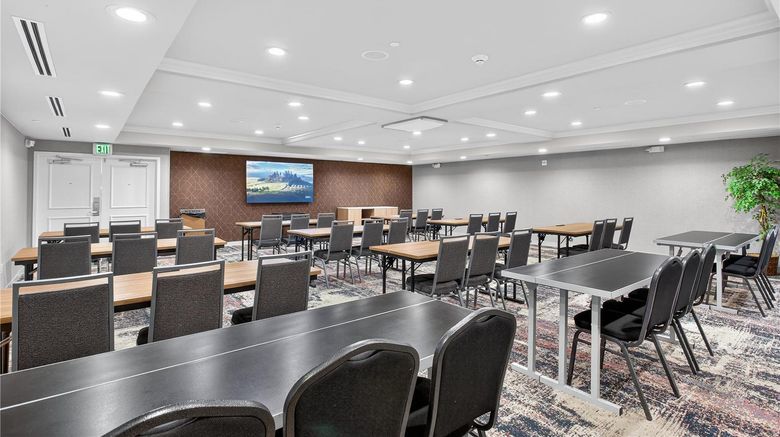 <b>Homewood Suites by Hilton Meeting</b>. Images powered by <a href="https://iceportal.shijigroup.com/" title="IcePortal" target="_blank">IcePortal</a>.