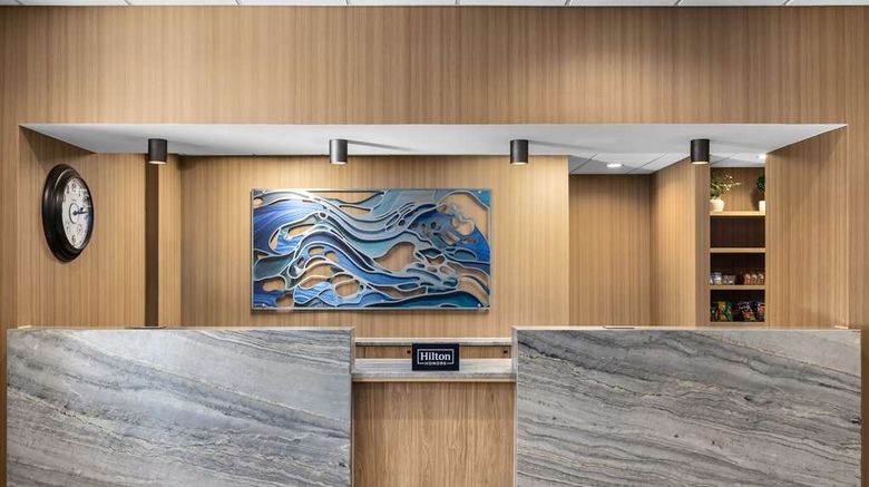 <b>Homewood Suites by Hilton Lobby</b>. Images powered by <a href="https://iceportal.shijigroup.com/" title="IcePortal" target="_blank">IcePortal</a>.