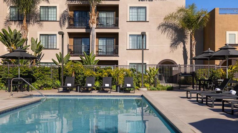 <b>Homewood Suites by Hilton Pool</b>. Images powered by <a href="https://iceportal.shijigroup.com/" title="IcePortal" target="_blank">IcePortal</a>.