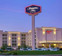 Hampton Inn San Diego Exterior