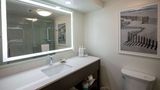 <b>Hampton Inn San Diego Room</b>. Images powered by <a href="https://iceportal.shijigroup.com/" title="IcePortal" target="_blank">IcePortal</a>.