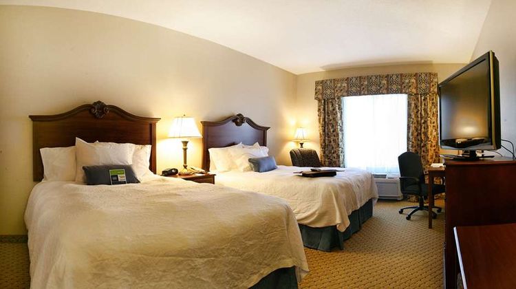 Hampton Inn & Suites Pittsburg Room