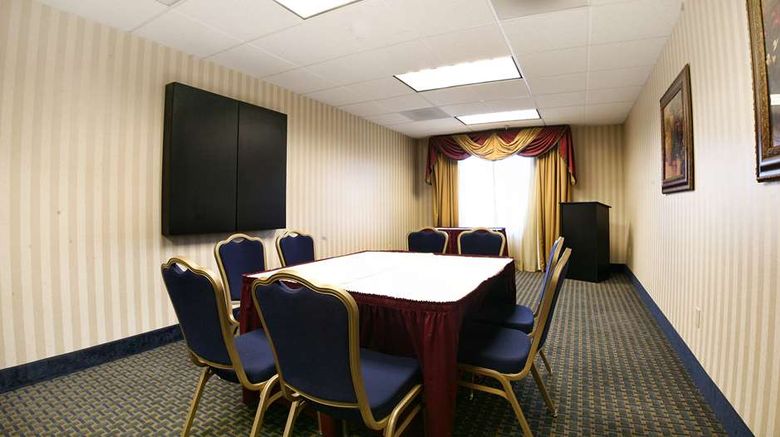<b>Hampton Inn & Suites Pittsburg Meeting</b>. Images powered by <a href="https://iceportal.shijigroup.com/" title="IcePortal" target="_blank">IcePortal</a>.