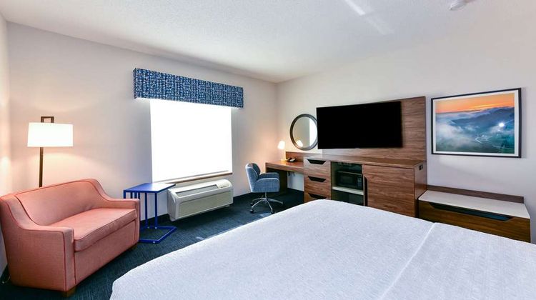 Hampton Inn & Suites Pittsburg Room