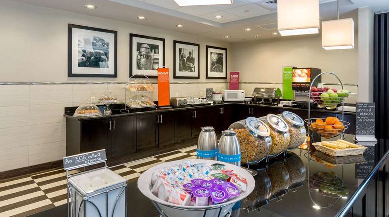 <b>Hampton Inn & Suites San Diego-Poway Restaurant</b>. Images powered by <a href="https://iceportal.shijigroup.com/" title="IcePortal" target="_blank">IcePortal</a>.