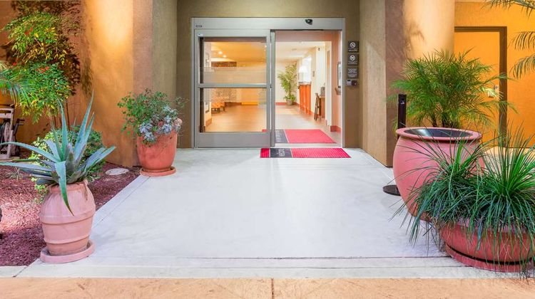 Hampton Inn San Marcos Exterior