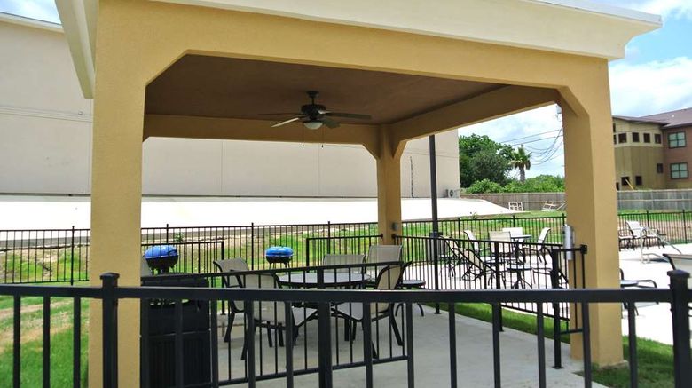 <b>Hampton Inn Carrizo Springs Exterior</b>. Images powered by <a href="https://iceportal.shijigroup.com/" title="IcePortal" target="_blank">IcePortal</a>.