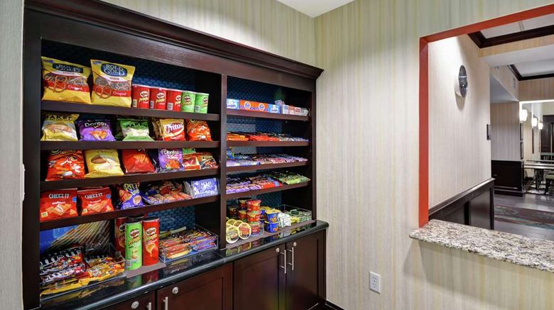 <b>Hampton Inn & Suites Northeast I-35 Restaurant</b>. Images powered by <a href="https://iceportal.shijigroup.com/" title="IcePortal" target="_blank">IcePortal</a>.