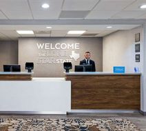 Hampton Inn San Antonio River Walk Area Lobby