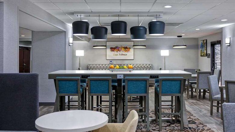 <b>Hampton Inn San Antonio River Walk Area Restaurant</b>. Images powered by <a href="https://iceportal.shijigroup.com/" title="IcePortal" target="_blank">IcePortal</a>.