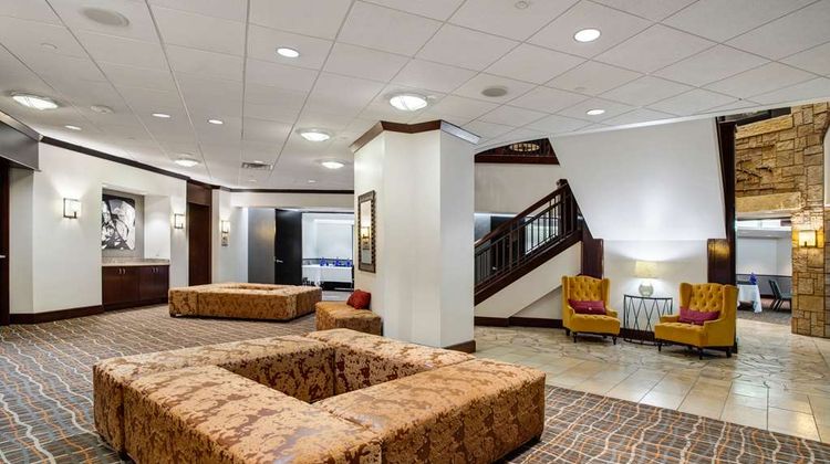 Emily Morgan Hotel DoubleTree by Hilton Lobby