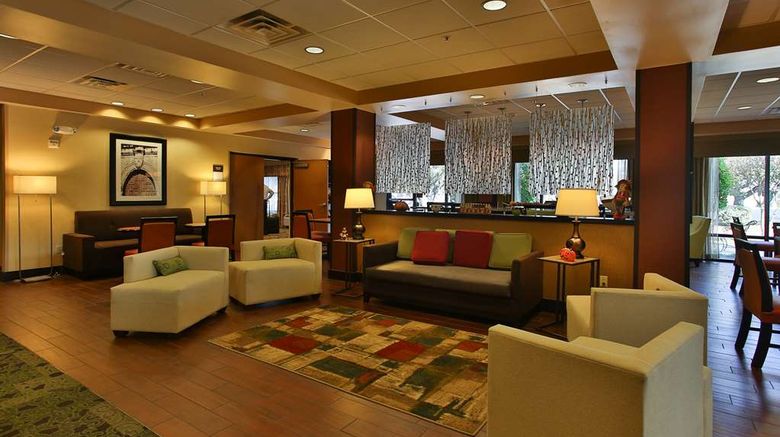 <b>Hampton Inn San Antonio Stone Oak Lobby</b>. Images powered by <a href="https://iceportal.shijigroup.com/" title="IcePortal" target="_blank">IcePortal</a>.