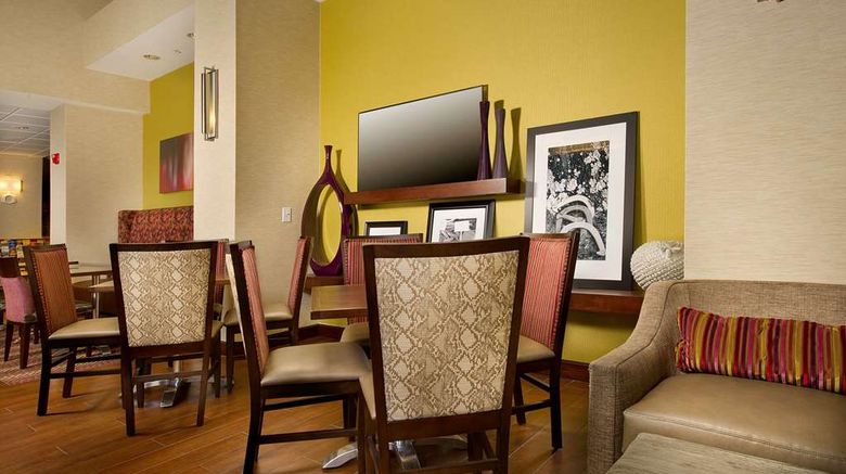 <b>Hampton Inn & Suites San Antonio-Airport Restaurant</b>. Images powered by <a href="https://iceportal.shijigroup.com/" title="IcePortal" target="_blank">IcePortal</a>.