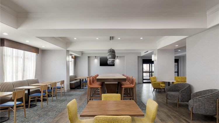 Hampton Inn, Kenedy Lobby