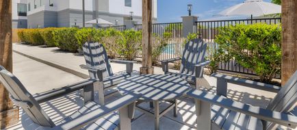 Hampton Inn Pleasanton Exterior