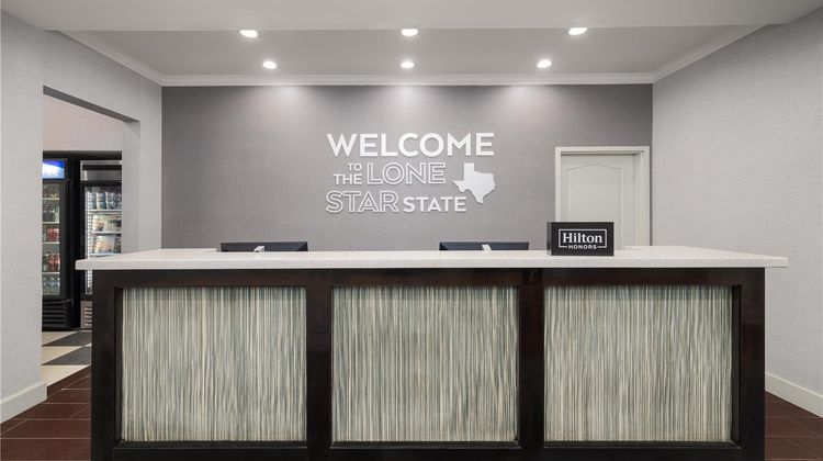 Hampton Inn Pleasanton Lobby