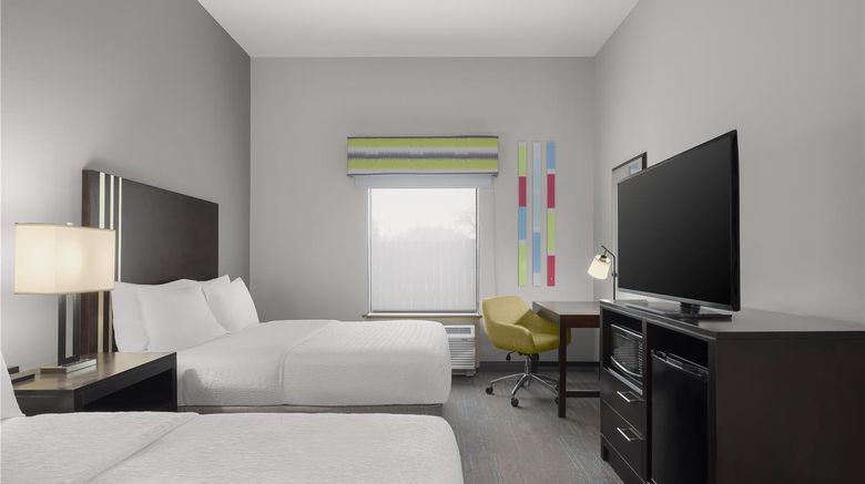 <b>Hampton Inn Pleasanton Room</b>. Images powered by <a href="https://iceportal.shijigroup.com/" title="IcePortal" target="_blank">IcePortal</a>.