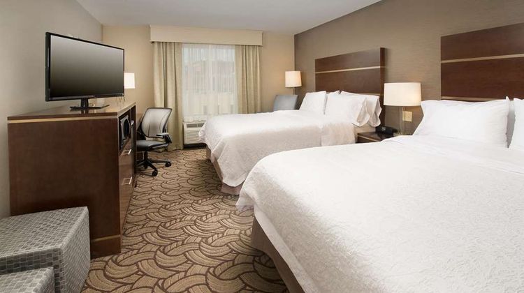 Hampton Inn & Suites Downtown/Market Sq Room