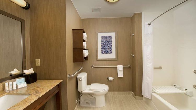 Hampton Inn & Suites Downtown/Market Sq Room
