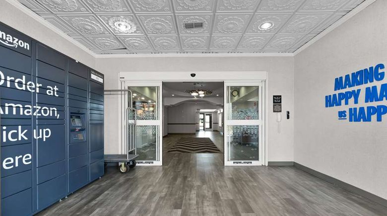 <b>Hampton Inn Seguin Lobby</b>. Images powered by <a href="https://iceportal.shijigroup.com/" title="IcePortal" target="_blank">IcePortal</a>.