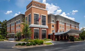 DoubleTree by Hilton Savannah Airport
