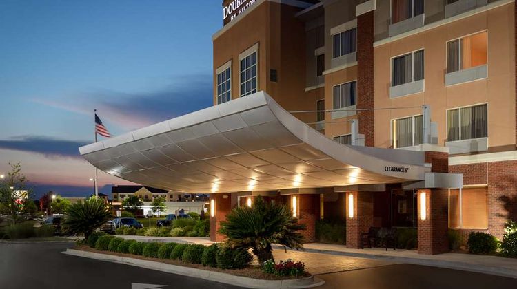DoubleTree by Hilton Savannah Airport Exterior