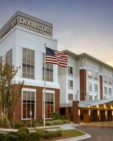 DoubleTree by Hilton Savannah Airport
