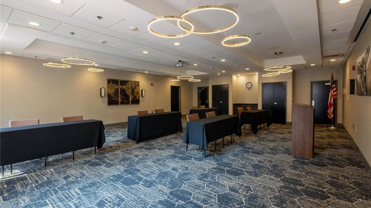 DoubleTree by Hilton Savannah Airport Meeting