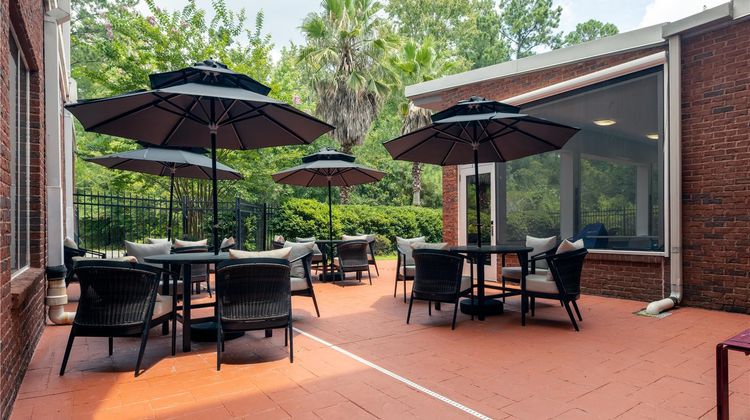DoubleTree by Hilton Savannah Airport Exterior