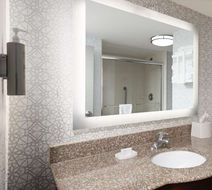 Hampton Inn & Suites Savannah-Airport Room
