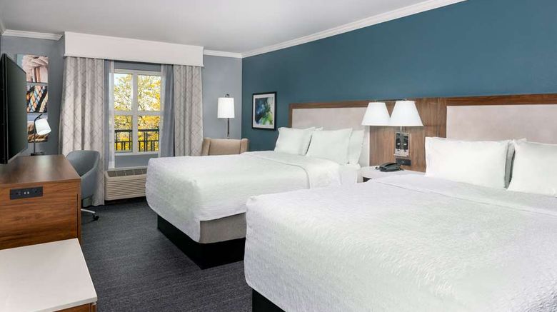 <b>Hampton Inn Savannah-Historic District Room</b>. Images powered by <a href="https://iceportal.shijigroup.com/" title="IcePortal" target="_blank">IcePortal</a>.