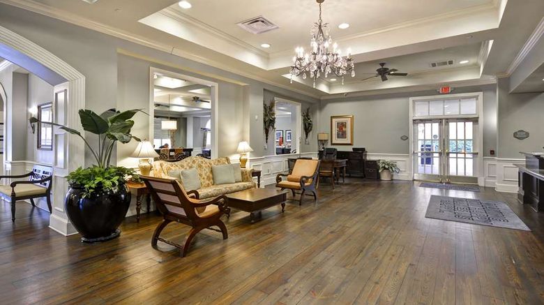 <b>Hampton Inn & Suites Historic District Lobby</b>. Images powered by <a href="https://iceportal.shijigroup.com/" title="IcePortal" target="_blank">IcePortal</a>.