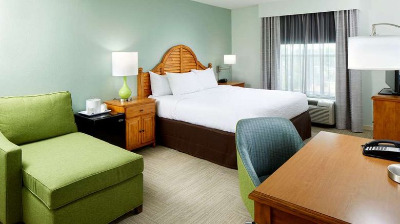<b>Hampton Inn & Suites Savannah/Midtown Room</b>. Images powered by <a href="https://iceportal.shijigroup.com/" title="IcePortal" target="_blank">IcePortal</a>.