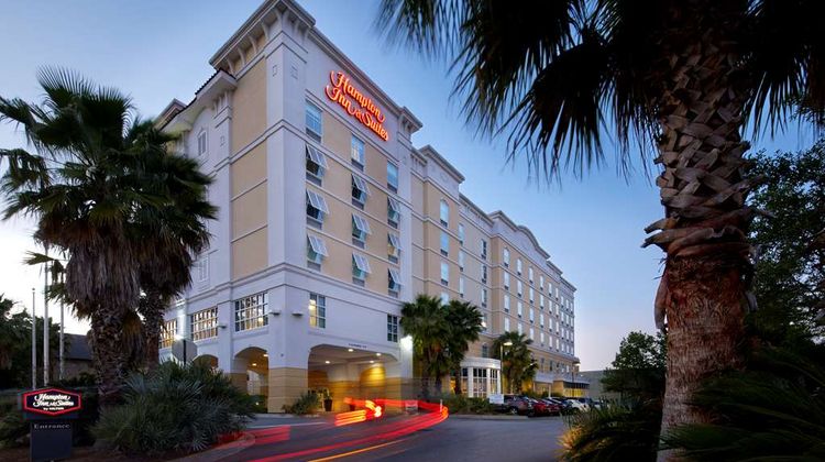Hampton Inn & Suites Savannah/Midtown Exterior